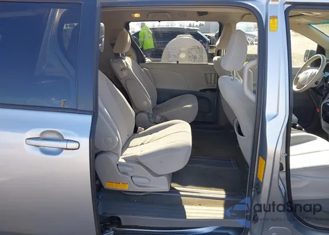 2014 Toyota Sienna Le V6 8 Passenger from USA, damaged, VIN 5TDKK3DC6ES465265